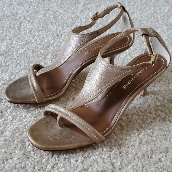 donald pliner leanne sandal